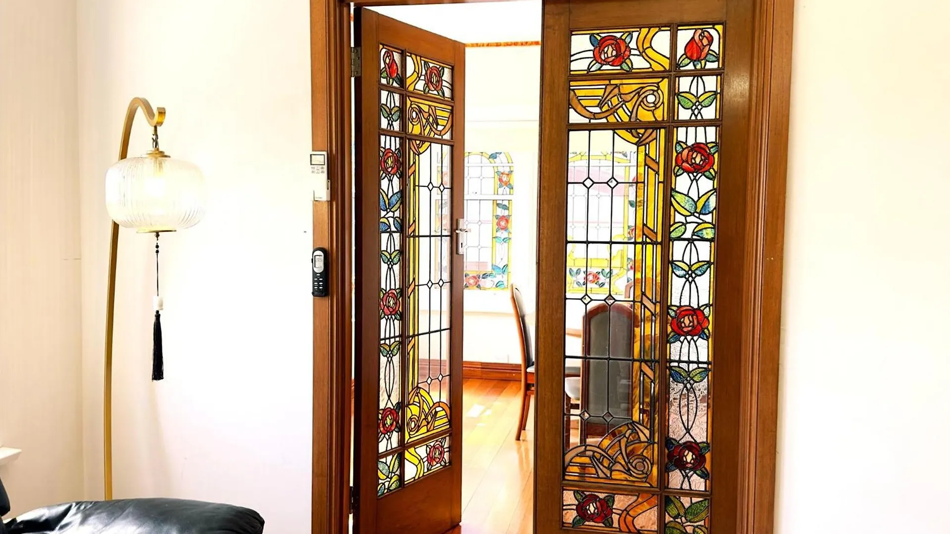 Handcrafted Stained-Glass Cottage, Free Parking Хобарт